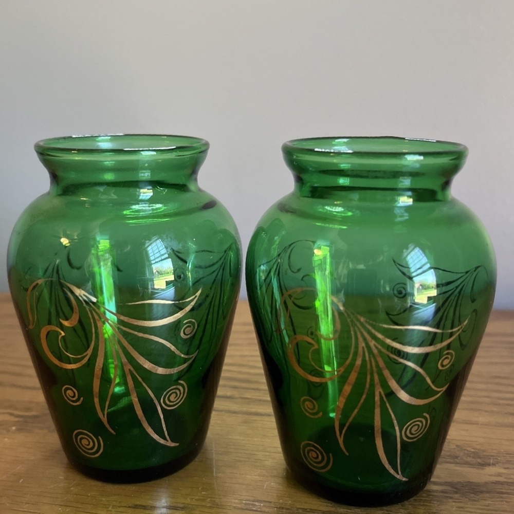 2 Vintage Anchor Hocking  Emerald Green & Gold‎  Swirls Small Glass Vases